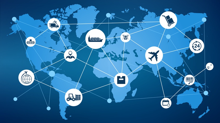 Illustration: Dunkelblaue Icons zum Thema Transport und Logistik wie Flugzeuge, Schiffe, LKWs und Drohnen in weißen Kreisen quer über Weltkarte positioniert, einzelne Icons mit weißen Linien miteinander verbunden